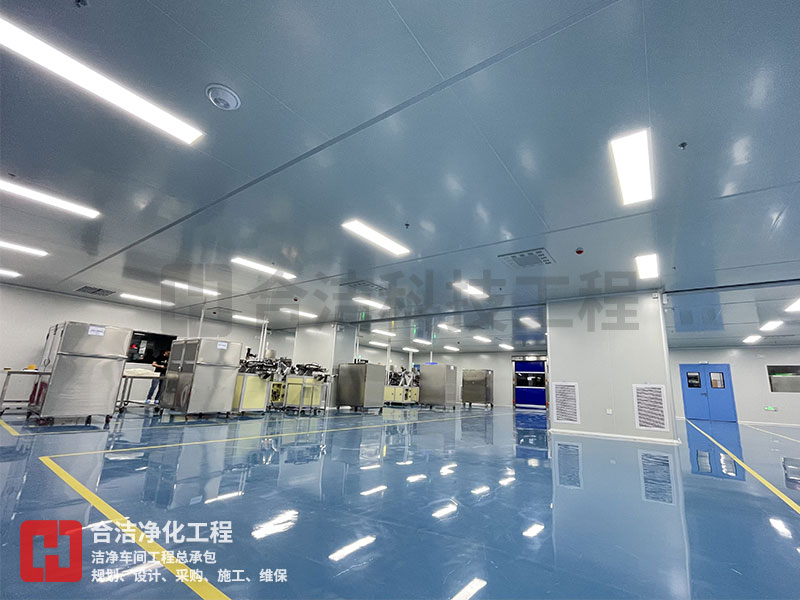 電子潔凈車(chē)間的圖片