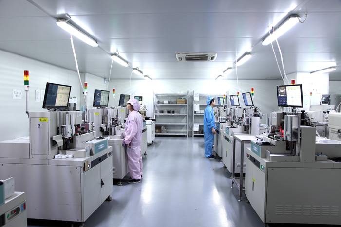 半導(dǎo)體無塵車間的圖片